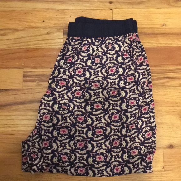 {True Destiny} Shorts - Picture 4 of 4